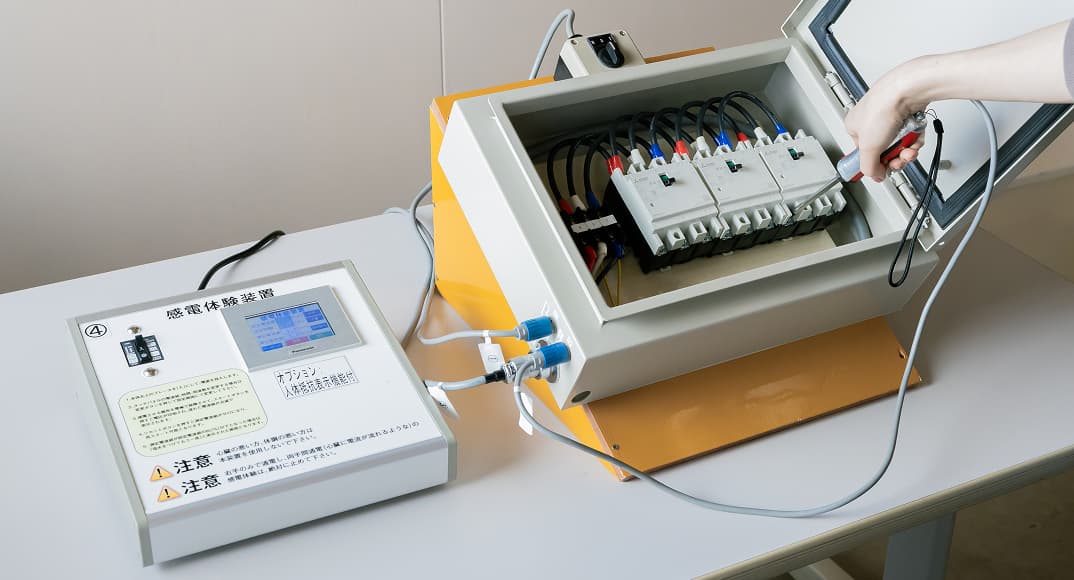 工業教育用機器の画像