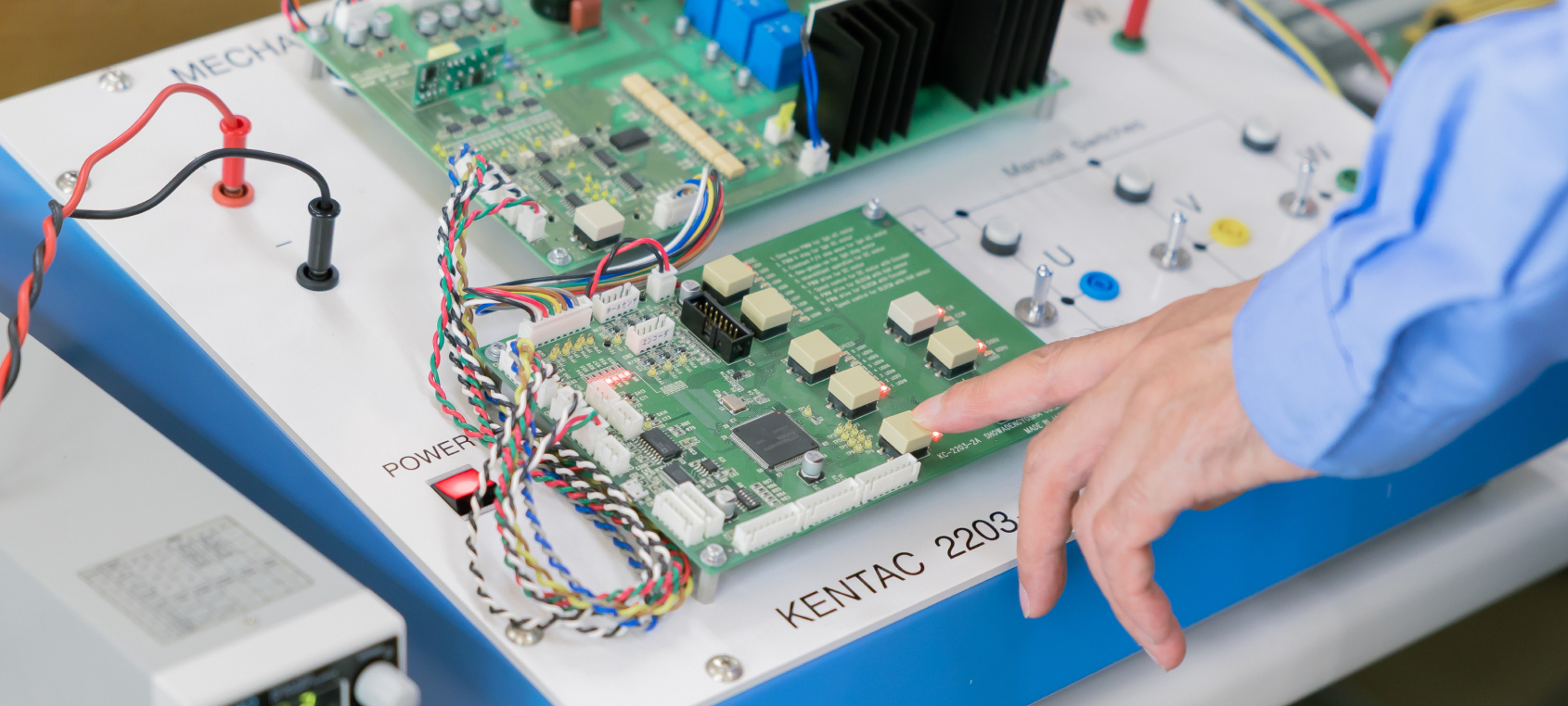 未来の技術を創造する CREATE NEXT TECHNOLOGY