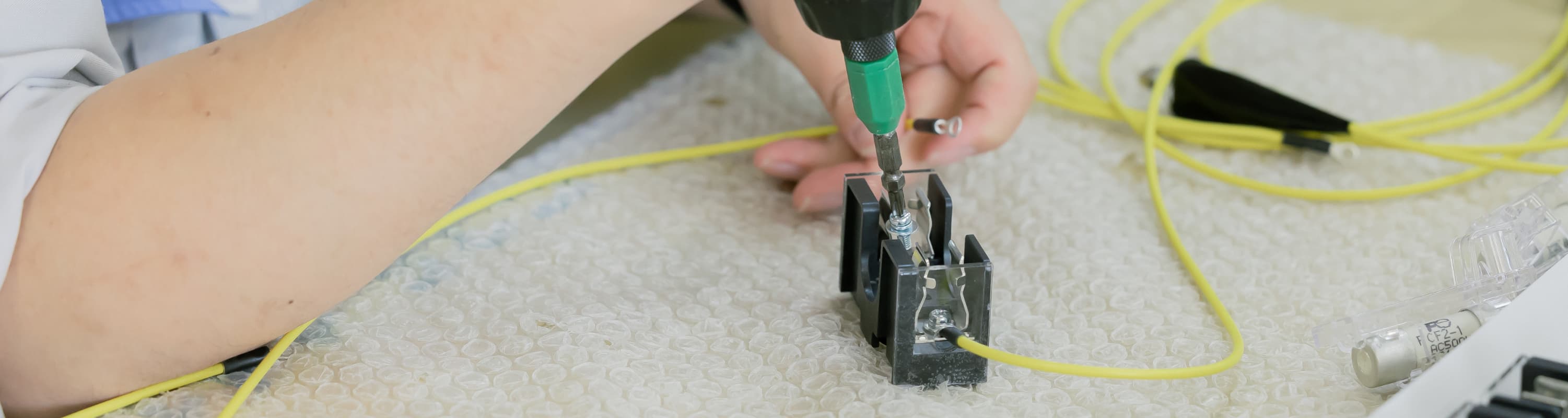 ネジの緩んだ電流回路の発熱-レンタル予約